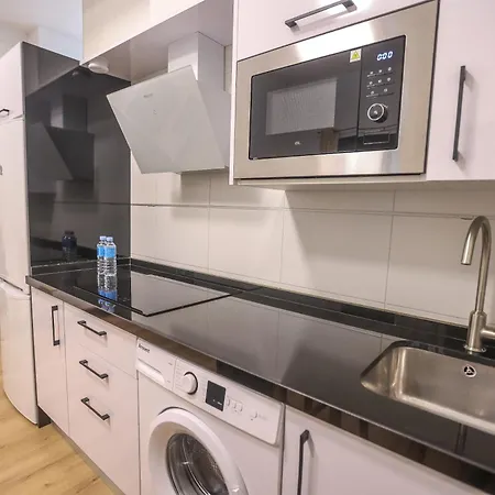 Lovely In The Heart Of Free Swimming Pool Apartmán