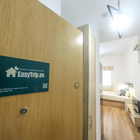Apartmán Lovely In The Heart Of Free Swimming Pool