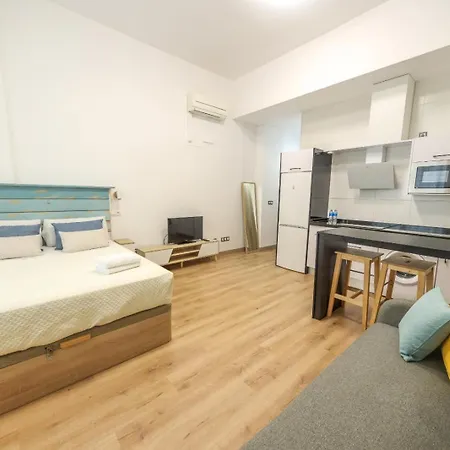 Appartamento Lovely In The Heart Of Free Swimming Pool *